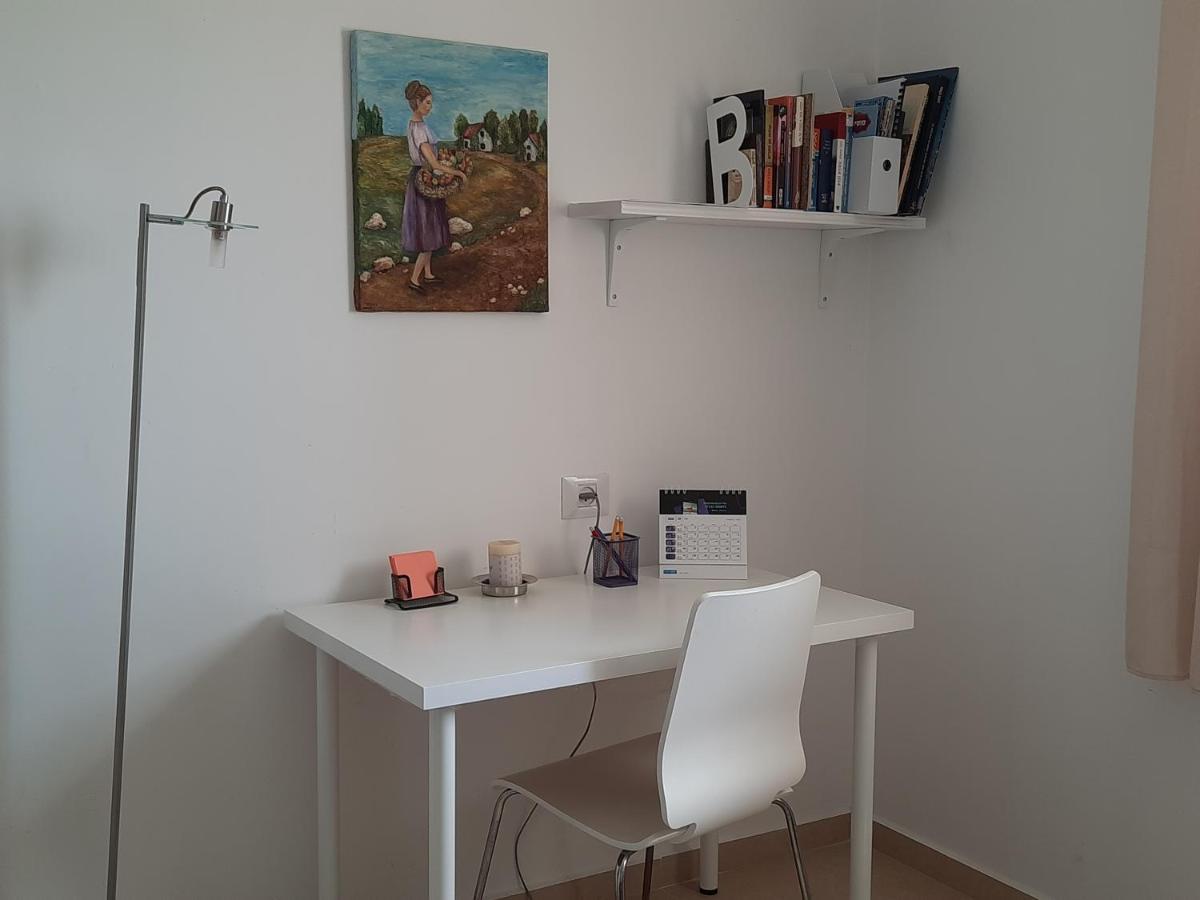 The Shining Star -A Beautiful 3 Bedroom Apartment Beersheba Esterno foto